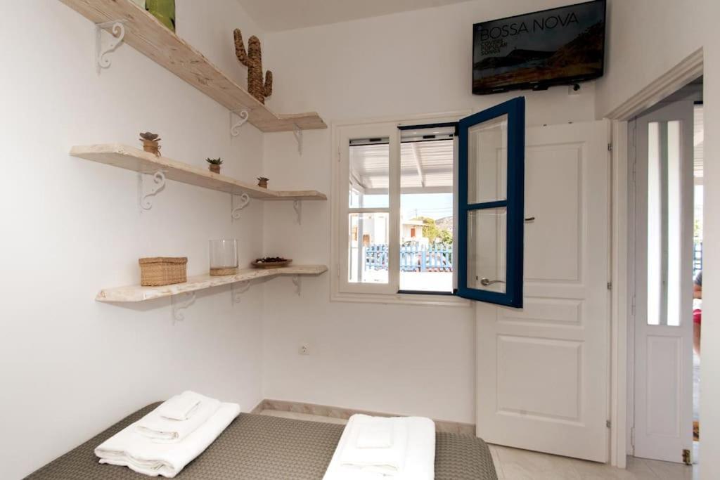 Zen Milos Apple Holiday home Pollonia